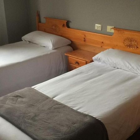 Albergue Hostal Telmo Tui Eksteriør billede