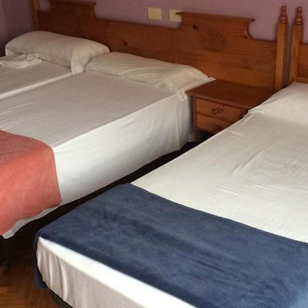 Albergue Hostal Telmo Tui Eksteriør billede