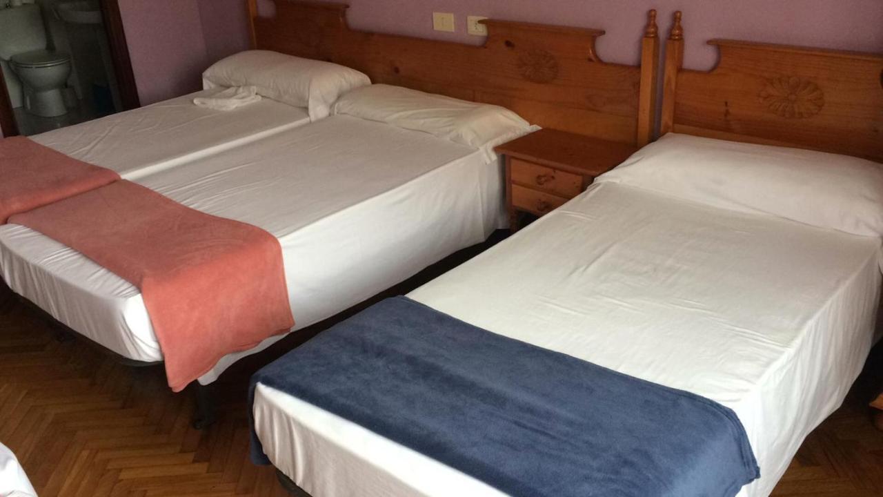 Albergue Hostal Telmo Tui Eksteriør billede