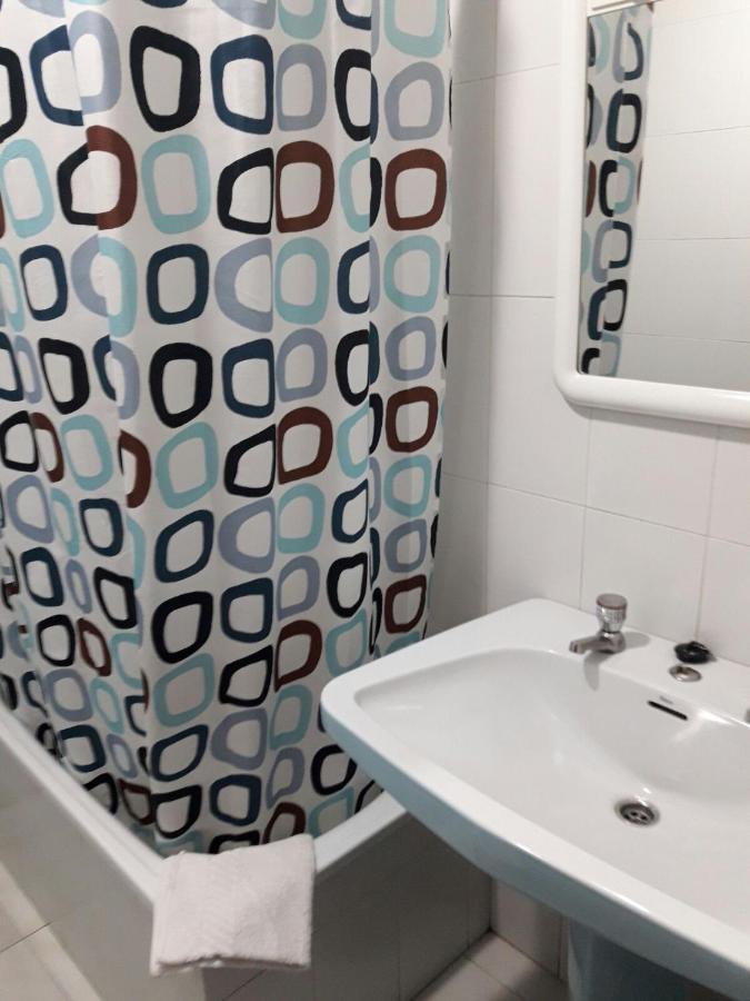Albergue Hostal Telmo Tui Eksteriør billede